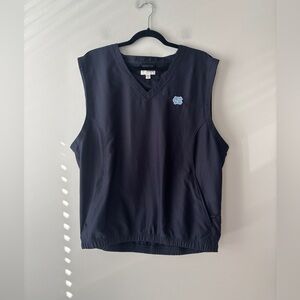 Cutter & Buck CBWindTec Navy UNC‎ Blue Short Sleeve Windbreaker Vest Size L